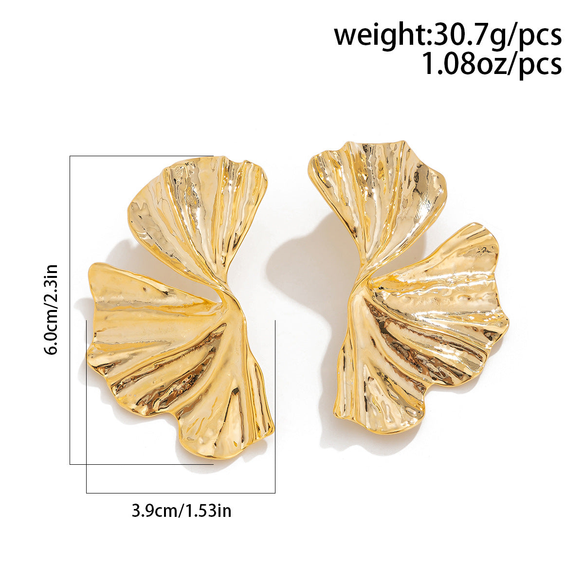 Exaggerated metal ginkgo leaf earrings, trendy women's sweet and cool style, shell patterned earrings