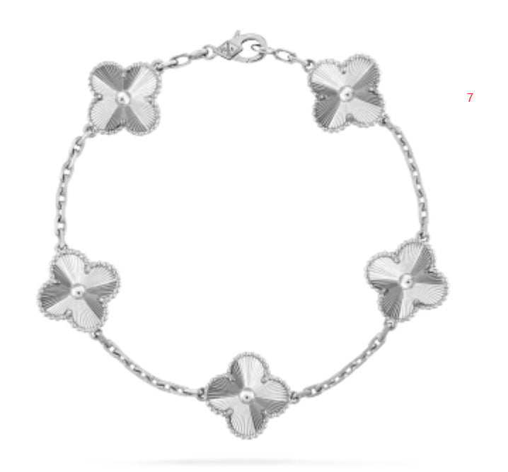 Four leaf clover bracelet women's titanium steel light luxury electroplating